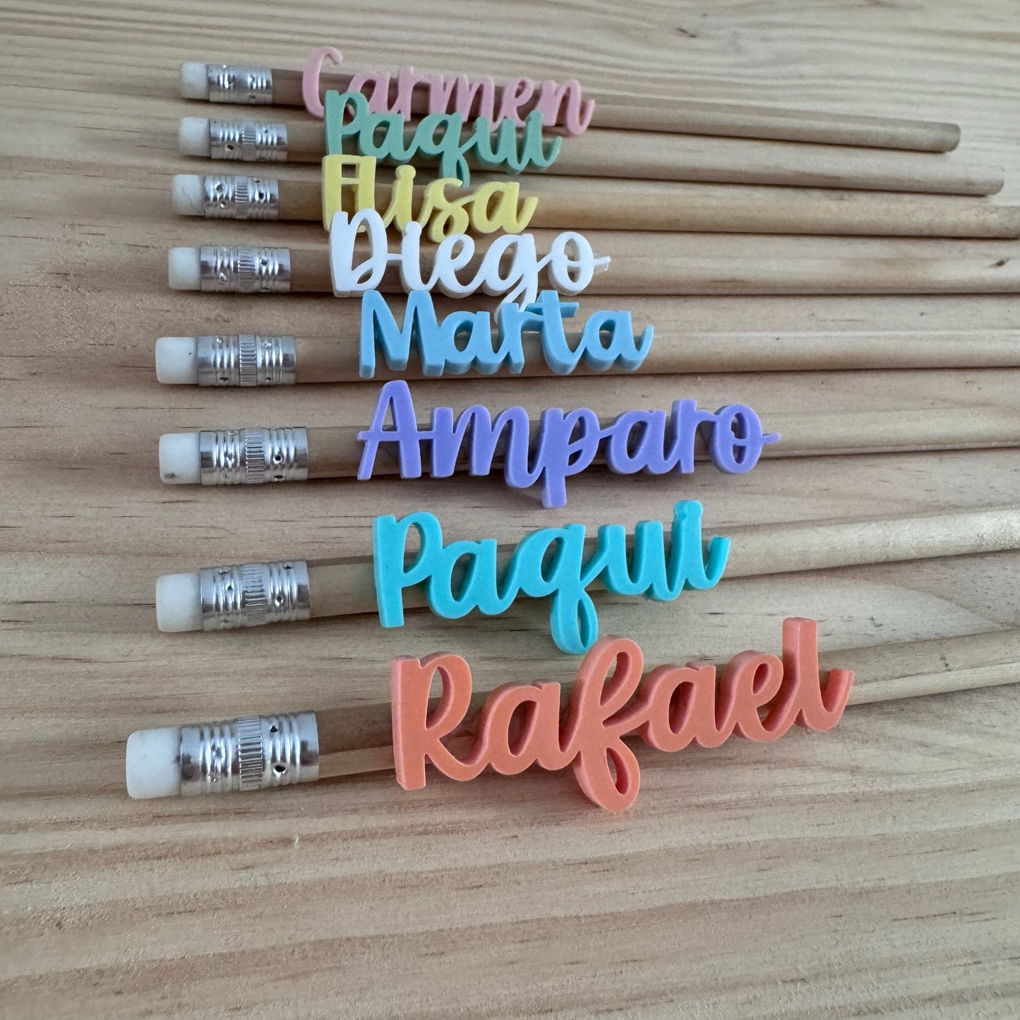Lápiz de Madera con Nombre Personalizado en Metacrilato