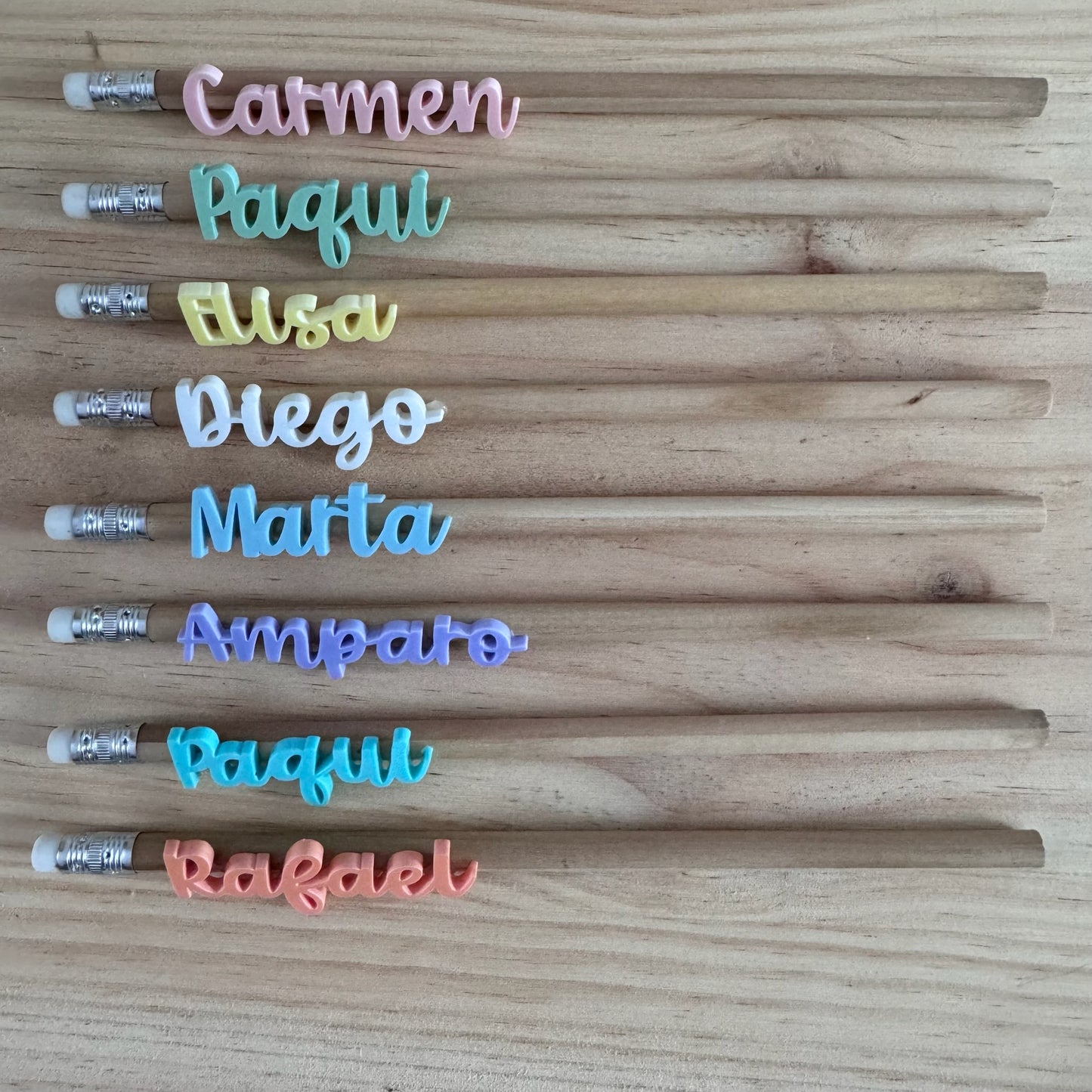 Lápiz de Madera con Nombre Personalizado en Metacrilato